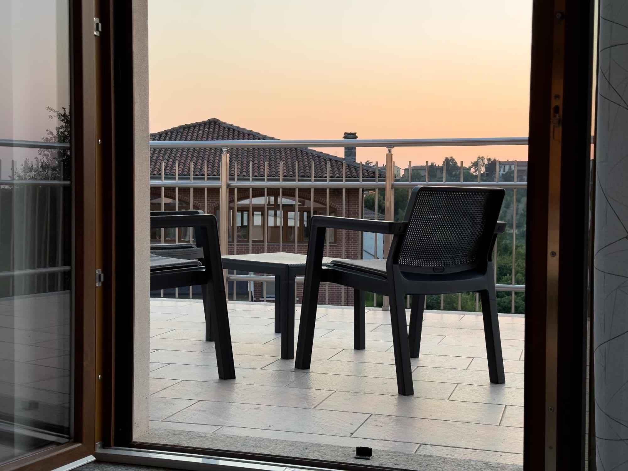 Ferienwohnung Roero Sunset Govone Exterior foto